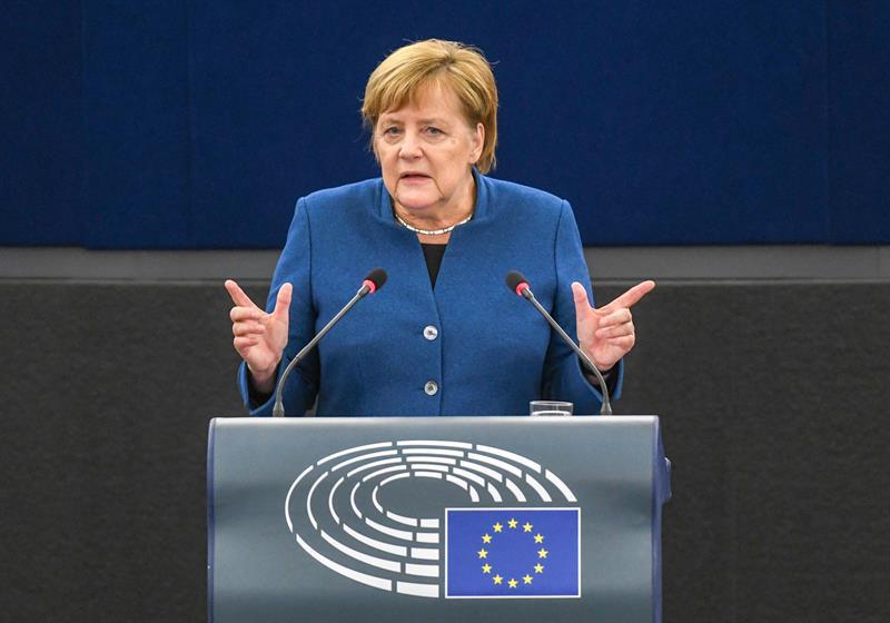 Merkel propone un ejército europeo que complemente a la OTAN
