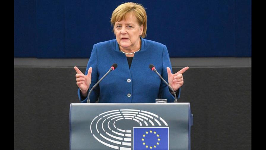 Merkel propone un ejército europeo que complemente a la OTAN