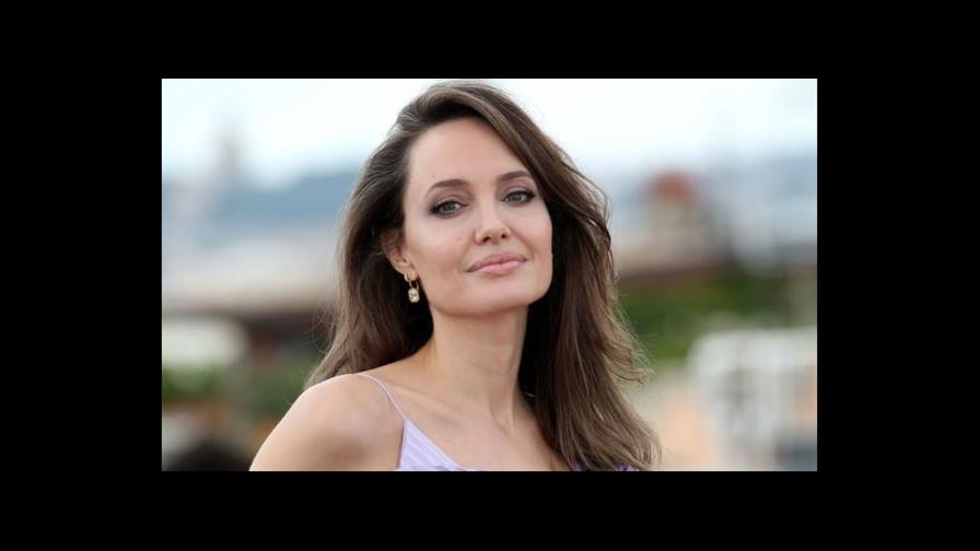 Angelina Jolie vende un cuadro que Churchill regaló a Franklin D. Roosevelt