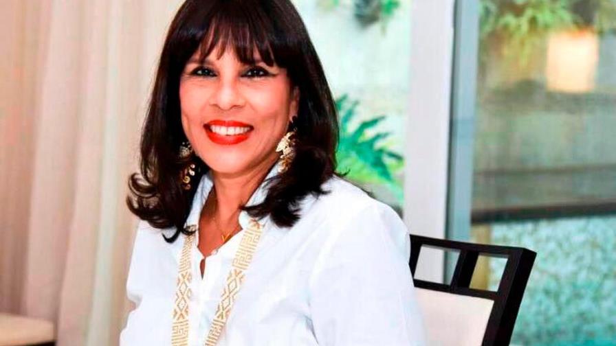 Esposa de Miguel Vargas: “El que quiere ayudar no tiene que pedirle permiso al Gobierno”