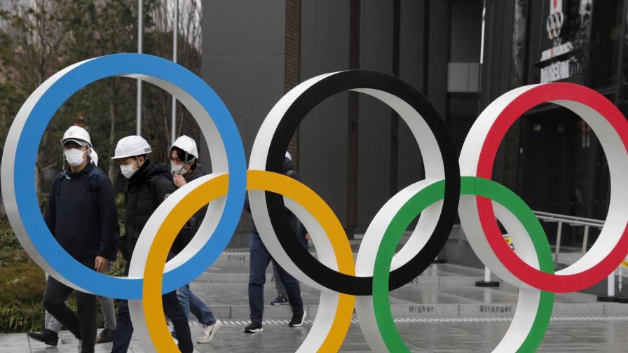 Atletas de Estados Unidos piden al COI eliminar prohibición a protestas en Juegos Olímpicos