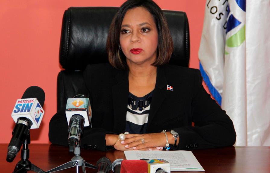 Presidente Medina confirma a Anina del Castillo en Pro Consumidor 