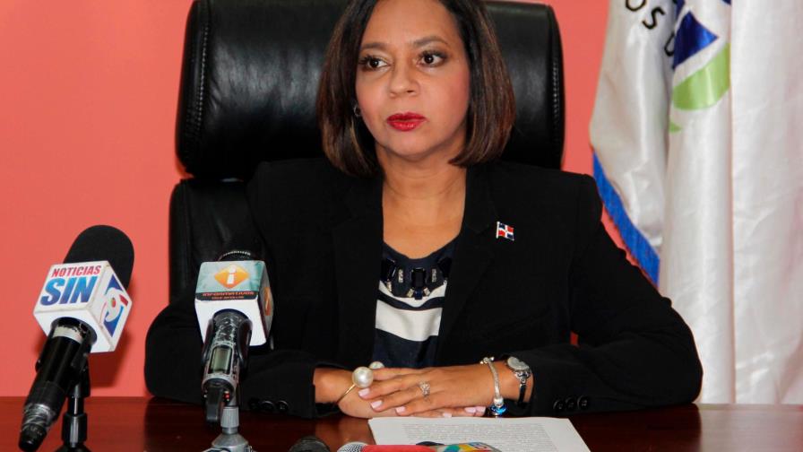 Presidente Medina confirma a Anina del Castillo en Pro Consumidor 