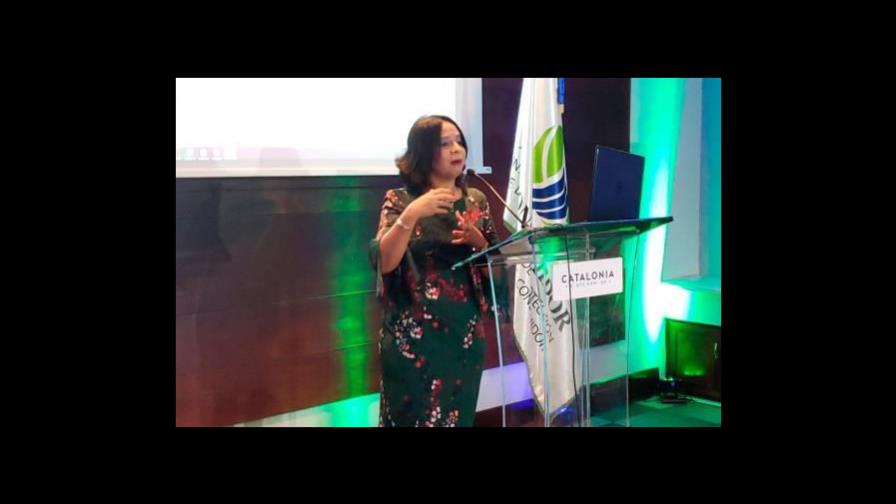 Gobierno gestiona producción de mascarillas y gel antibacterial con sector industrial Gobierno gestiona producción de mascarillas y gel antibacterial con sector industrial