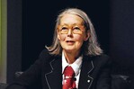 El Nobel premia la obra atrevida de la poetisa canadiense Anne Carson El Nobel premia la obra atrevida de la poetisa canadiense Anne Carson