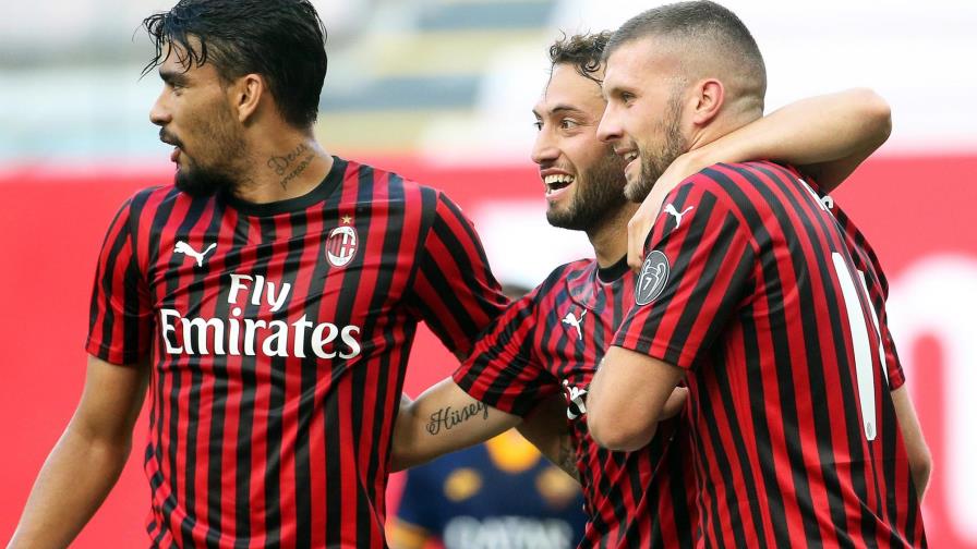 El Milan aleja a la Roma de la Liga de Campeones El Milan aleja a la Roma de la Liga de Campeones