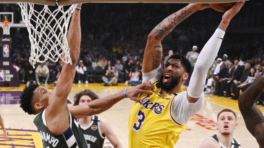 NBA: Anthony Davis opta por usar su apellido en uniforme