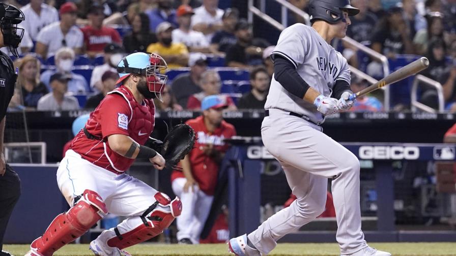 Yanquis ganan 3-1 a Marlins; Rizzo amplía su notable estreno