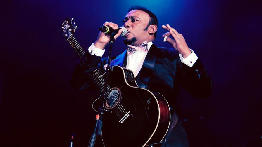 Anthony Santos le da la bienvenida a la Navidad con un único concierto en Sto. Dgo. Anthony Santos le da la bienvenida a la Navidad con un único concierto en Sto. Dgo.