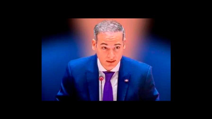 ¿Qué hacía Josué Fiallo al momento de enterarse que era el sustituto de Gedeón Santos?