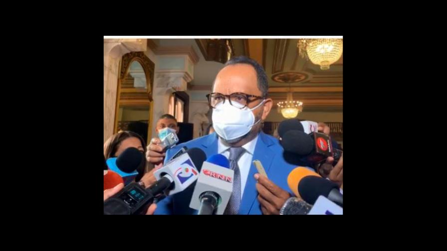 Consultor Jurídico y director de Compra y Contrataciones Públicas hablarán este martes al país