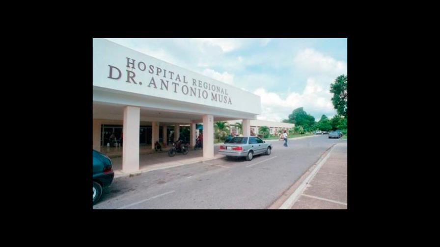 SNS anuncia intervendrá hospital Antonio Musa tras denuncia de que hicieron operación con luz de celular SNS anuncia intervendrá hospital Antonio Musa tras denuncia de que hicieron operación con luz de celular