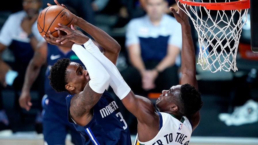 Sin Doncic ni Porzingis, Mavericks vence 122-114 al Jazz