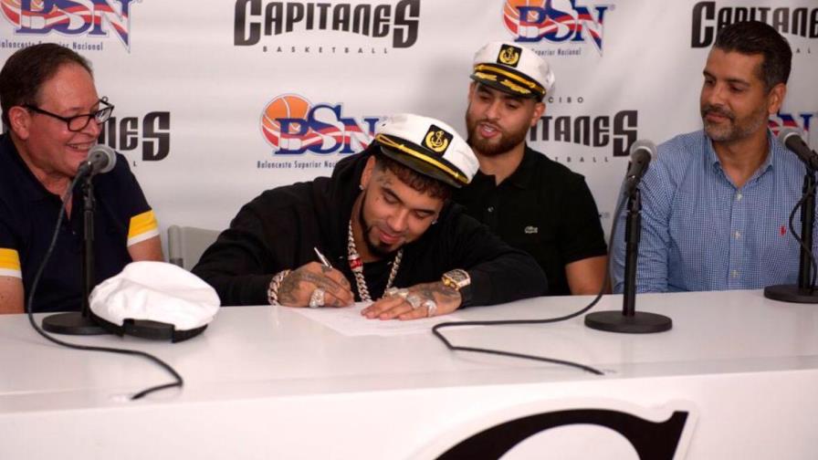 Anuel AA dice hará cosas grandes como propietario de equipo baloncesto