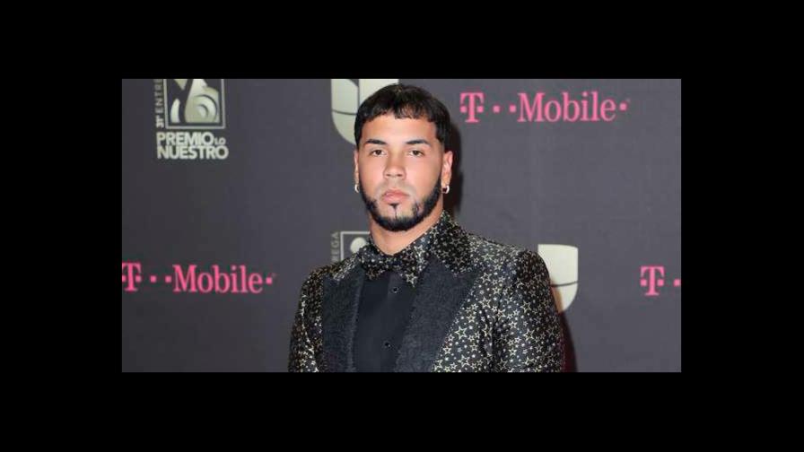 Tras romper con Karol G, Anuel AA presume una adquisición lujosa