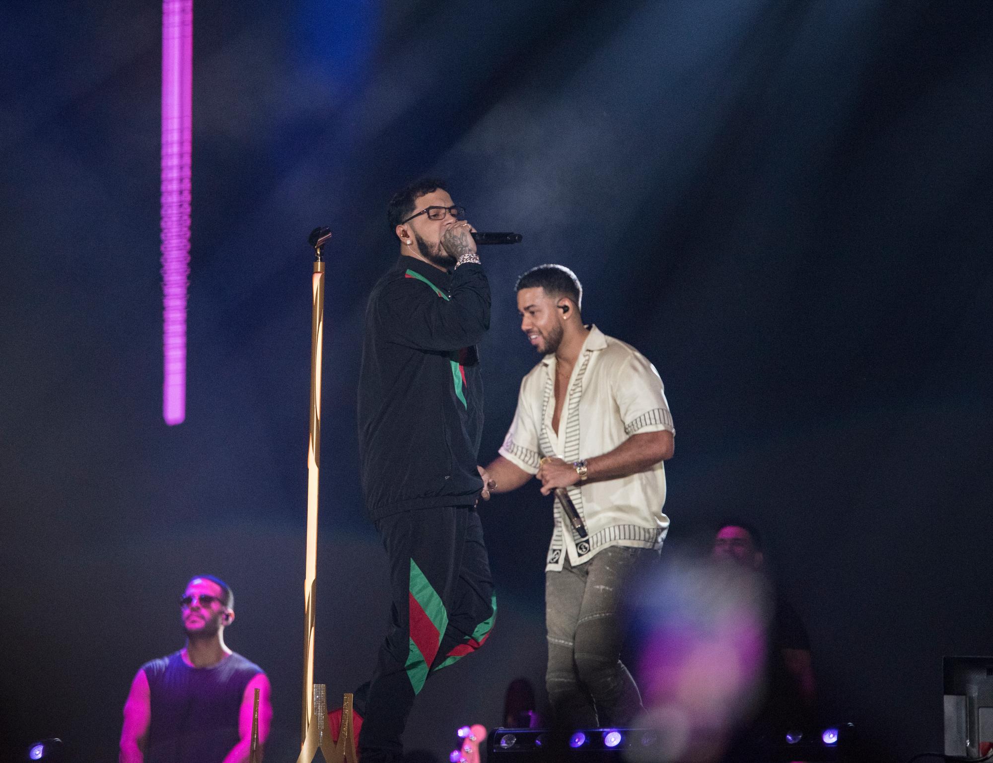 Anuel y Romeo. Anuel le dieron un permiso para salir de Estados Unidos