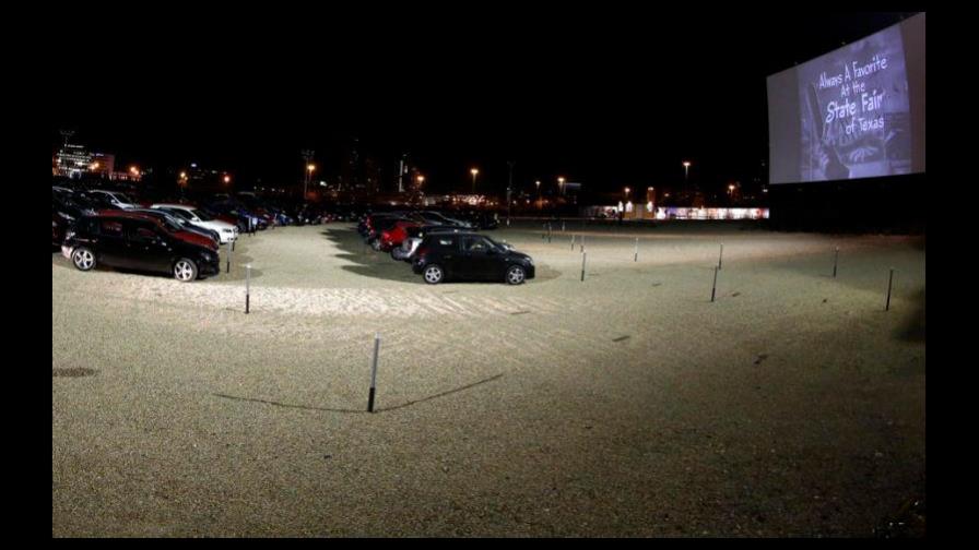 Cómo ir al cine durante la pandemia... si tienes auto
