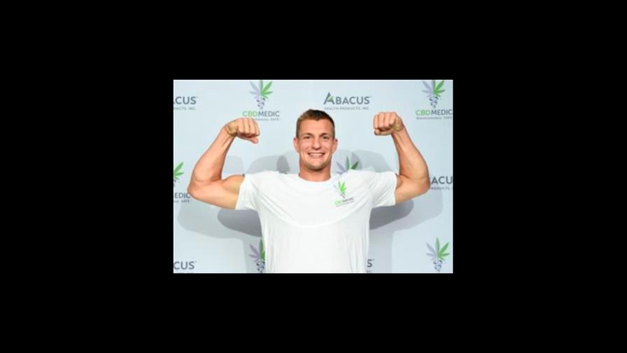 Rob Gronkowski, admite que hace dos meses tenía previsto volver a jugar con Tom Brady