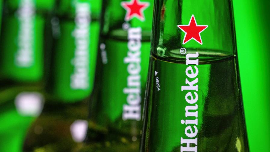 Heineken recortará ocho mil empleos para reducir costes tras caer su facturación Heineken recortará ocho mil empleos para reducir costes tras caer su facturación