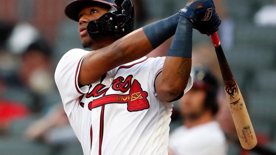 Acuña y los Bravos acuerdan extensión de contrato por US$100 millones