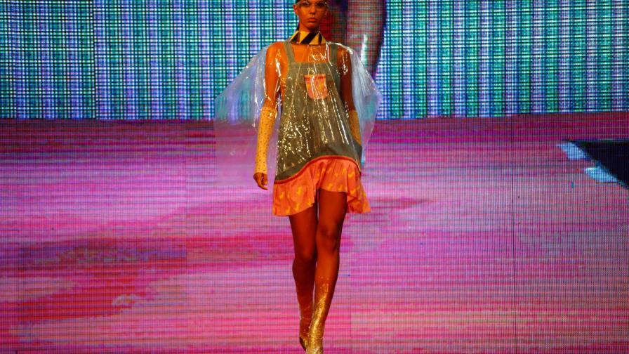 Desfile de moda en Cuba por una mayor conectividad Desfile de moda en Cuba por una mayor conectividad