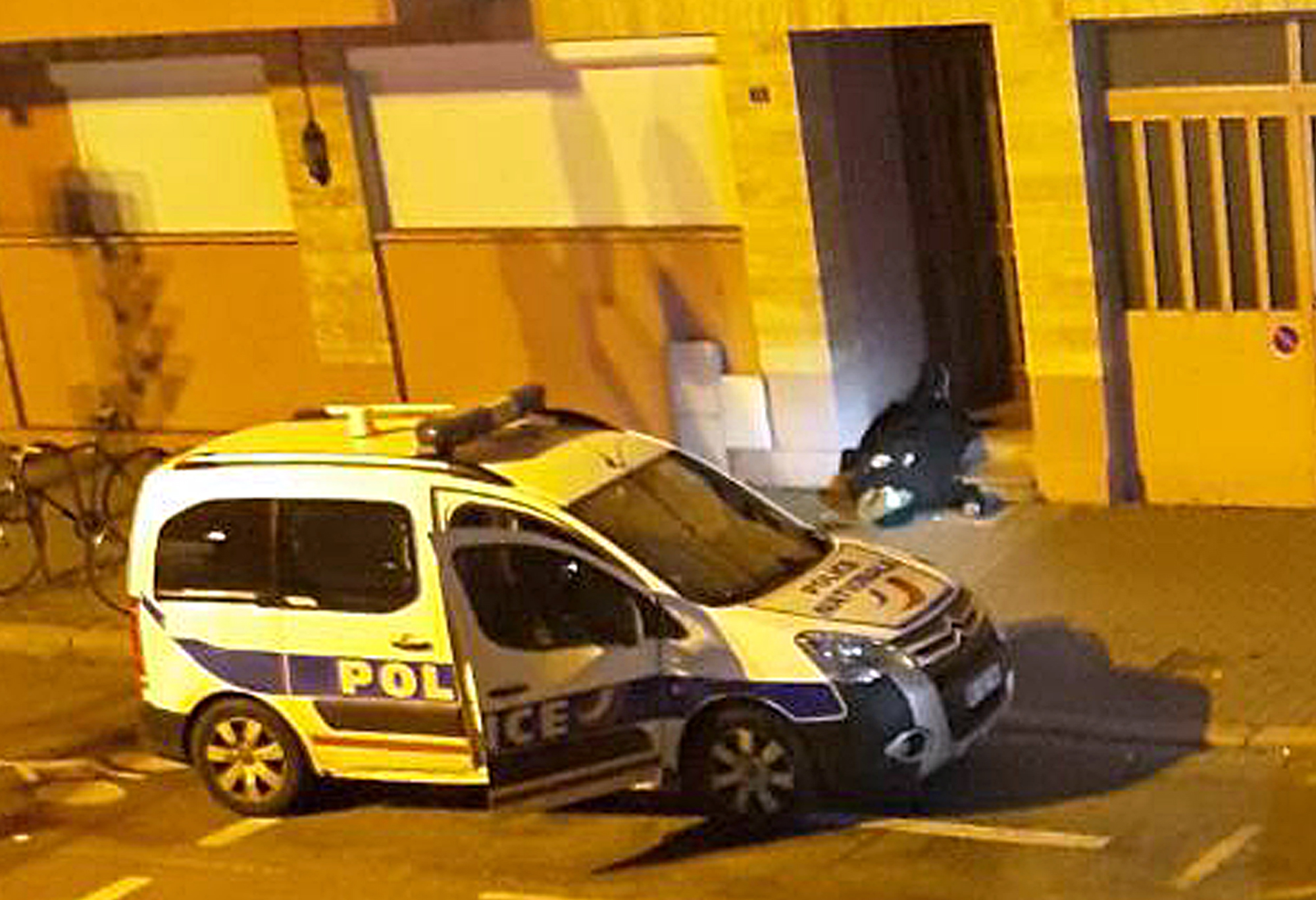 Policia Francesa continua la busqueda del atacante de Estrasburgo que mató 3 personas
