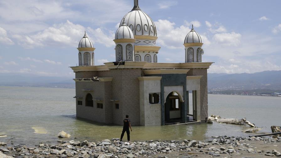 Tsunami impacta Indonesia y deja varios muertos Tsunami impacta Indonesia y deja varios muertos