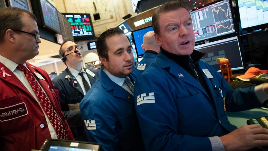 Fuerte caída en Wall Street por comentarios de Trump