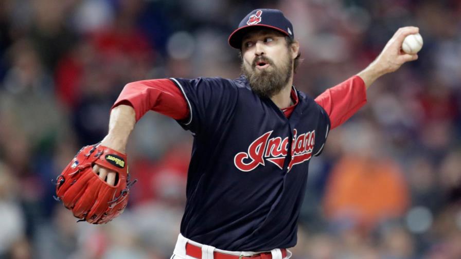 Cardenales firman un contrato de 2 años con Andrew Miller
