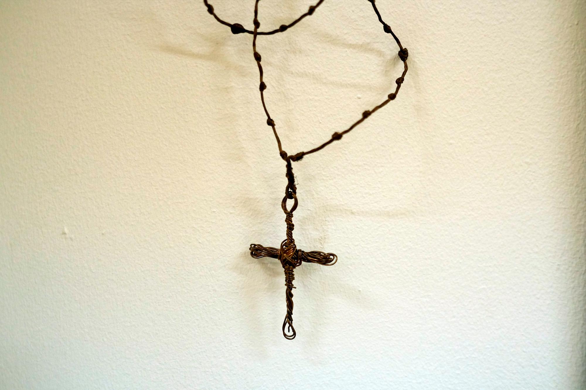 Un rosario fabricado del preso politico Leopoldo López.