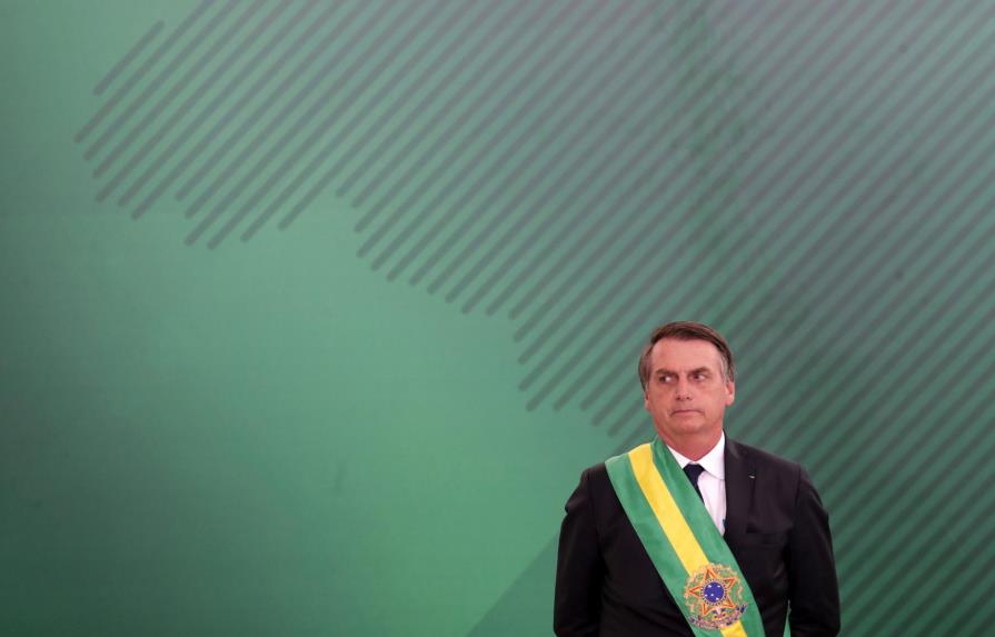 Bolsonaro dispuesto a recibir base militar de EEUU en Brasil