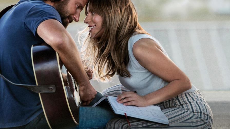 Lady Gaga y Bradley Cooper entre presentadores de los SAG