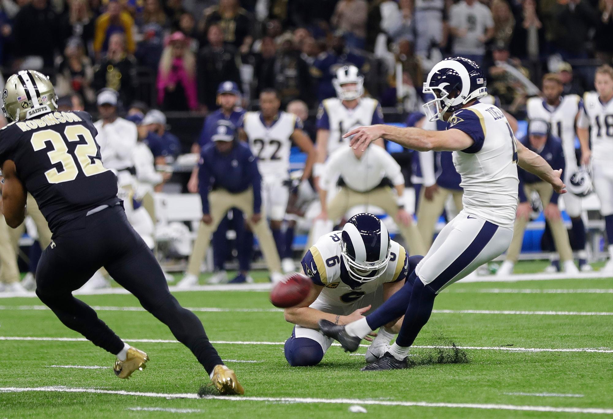 Greg Zuerlein de Los Angeles Rams hace un gol de campo durante la segunda mitad del juego de campeonato de fútbol americano de la NFL contra los New Orleans Saints, el domingo 20 de enero de 2019, en Nueva Orleans.