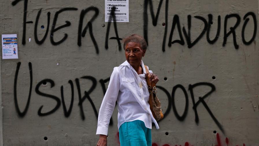 Putin llama a Maduro vía telefónica para ofrecerle su apoyo Putin llama a Maduro vía telefónica para ofrecerle su apoyo