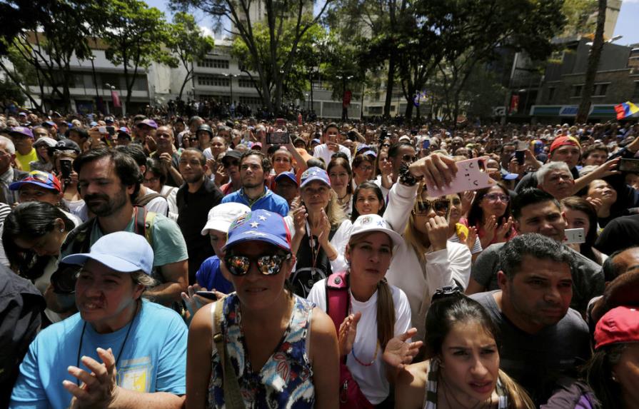 Guaidó reaparece y convoca a una gran movilización masiva para la próxima semana