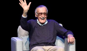 Stan Lee es venerado como un superh&eacute;roe en Hollywood