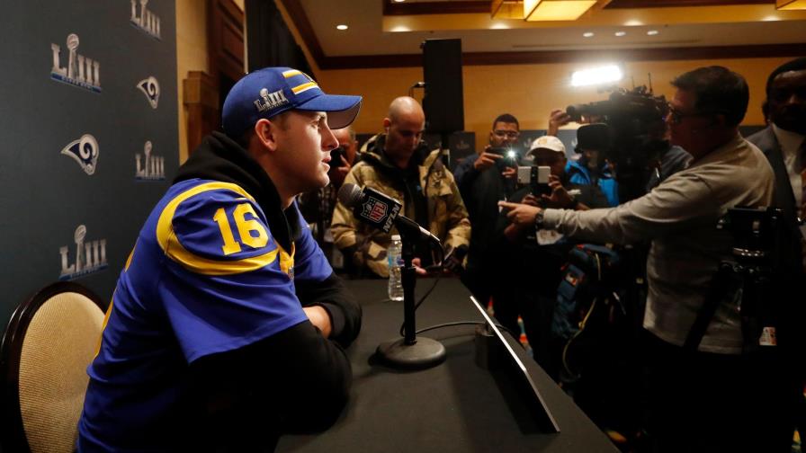 Los Rams y Patriots se citan en un Super Bowl de choque generacional