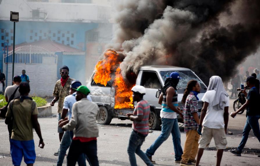 Bahamas suspende deportaciones de haitianos