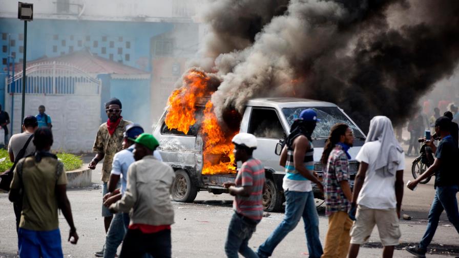 Bahamas suspende deportaciones de haitianos