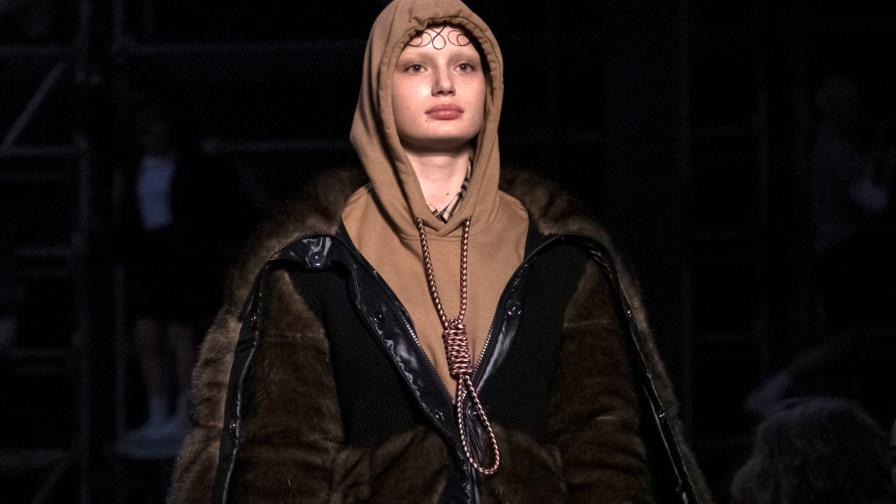 Polémica sudadera de Burberry que “incita al suicidio” Polémica sudadera de Burberry que “incita al suicidio”