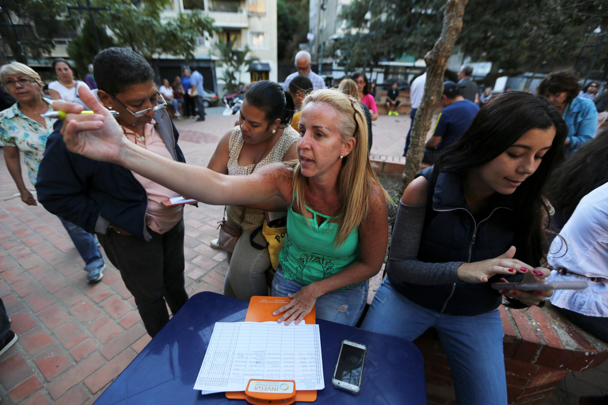 En Colombia, reclutan voluntarios para entrar ayuda a Venezuela