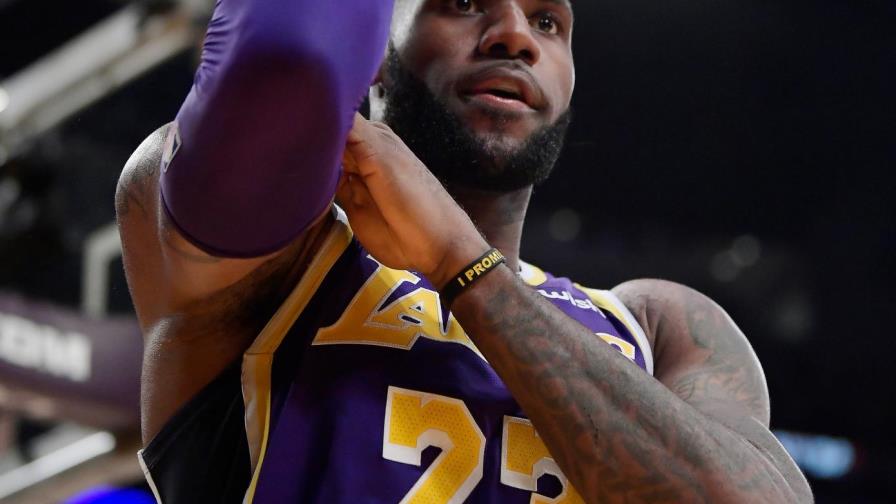 LeBron equipara superar a Jordan en puntos con ganar un título