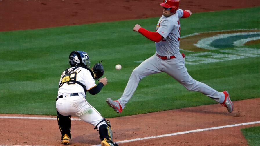 Cardenales aprovechan mala tarde de relevistas de Piratas