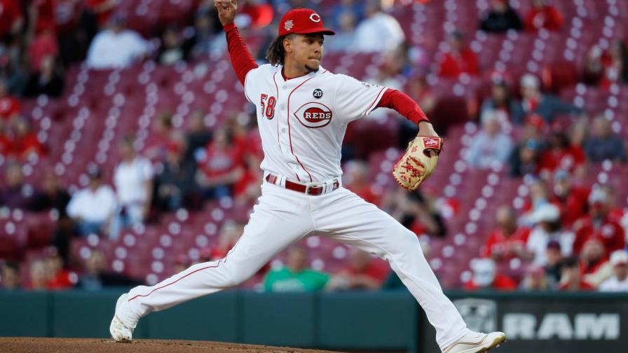 Luis Castillo lanza primores y frena la racha de ocho derrotas de Cincinnati