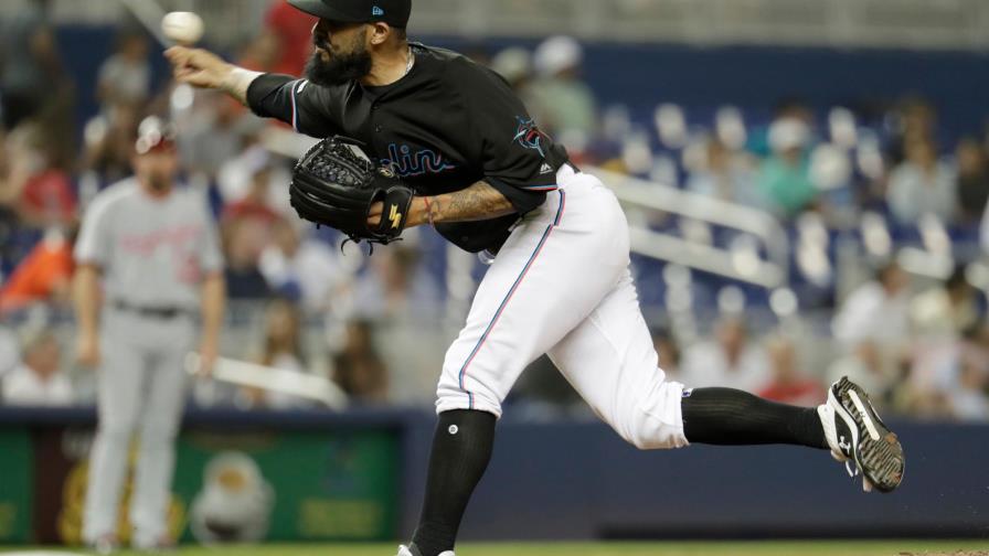 Starlin Castro pega dos hits y los Marlins rompen racha de 4 derrotas