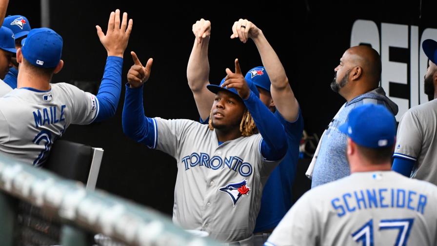 VÍDEO: Mire cómo Leury García “ayudó” a Vladimir Guerrero Jr., a conseguir tercer jonrón
