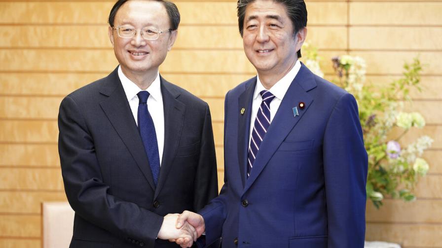 Japón propone que todo el mundo se llame como ellos, con el apellido primero Japón propone que todo el mundo se llame como ellos, con el apellido primero