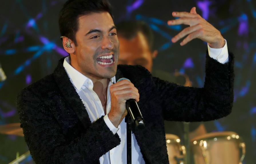 Carlos Rivera promueve los sueños en Latin Grammy Acoustic