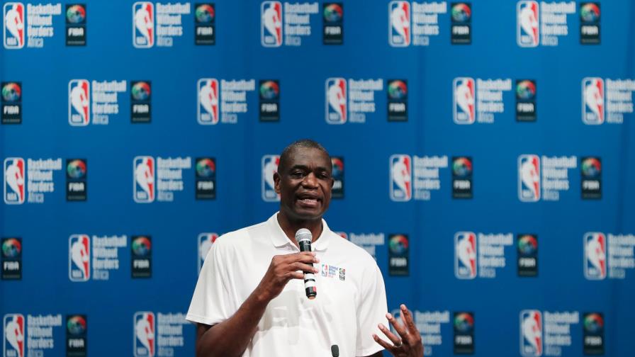 Dikembe Mutombo da voz a campaña contra brote de ébola Dikembe Mutombo da voz a campaña contra brote de ébola