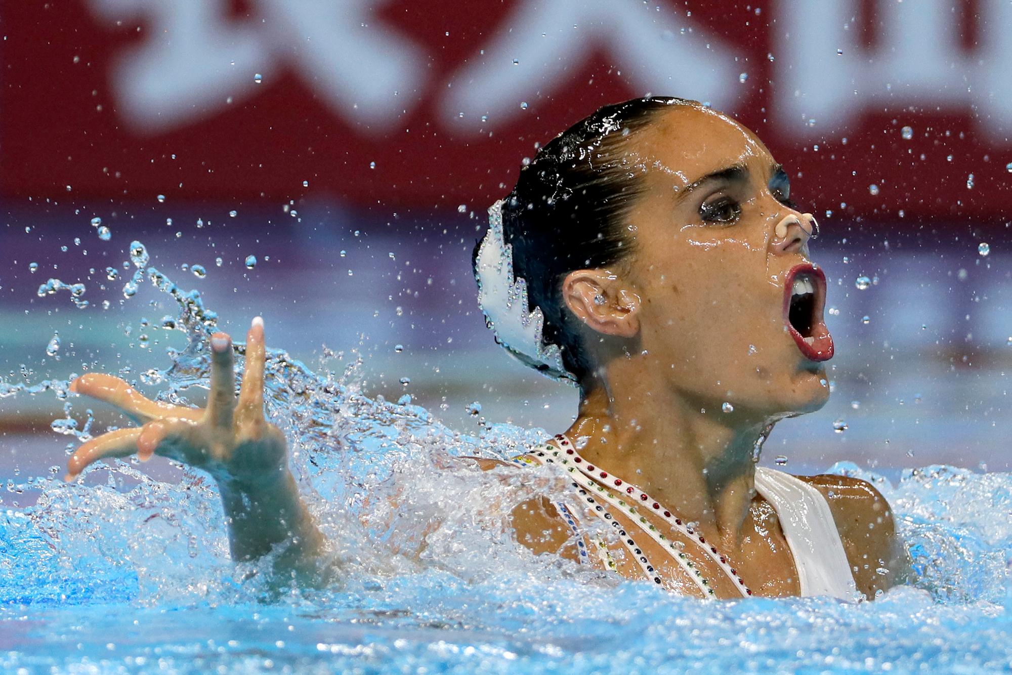 Ona Carbonell de España compite en los preliminares de la natación artística técnica en solitario en el Campeonato Mundial de Natación en Gwangju, Corea del Sur, viernes 12 de julio de 2019. 